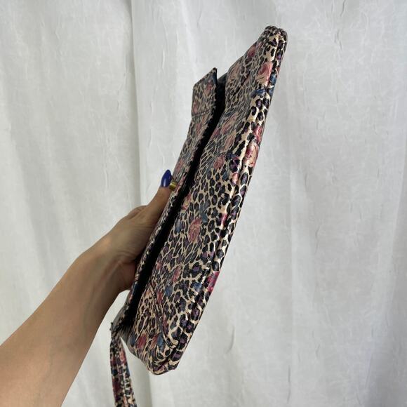 NWOT Envelope Wristlet Clutch Handbag Purple Black Leopard Blue Pink Rose Print - Picture 3 of 16